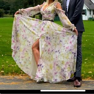 Theia floor length floral gown with exposed shoulder sleeves (size 6)